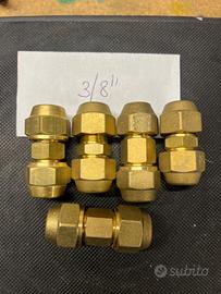 Raccordo di giunzione diritto 3/8