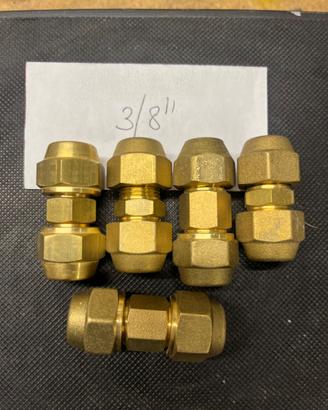 Raccordo di giunzione diritto 3/8