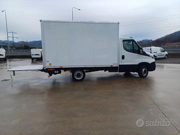 IVECO DAILY CON SPONDA IDRAULICA