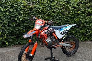 KTM 125