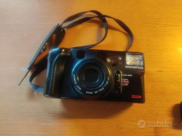 Fotocamera vintage Olympus AZ-1 ZOOM