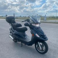 Kymco dink 200 (solo 9750km) leggi descr