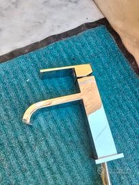 miscelatore lavabo bagno 