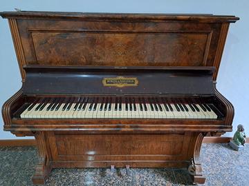 Pianoforte verticale 