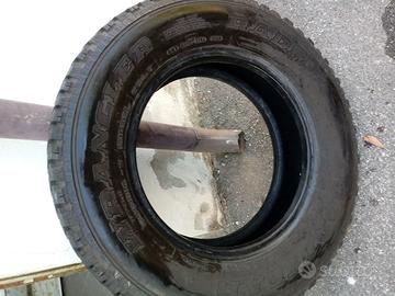 Gomme good year 205 R16