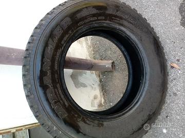 Gomme good year 205 R16