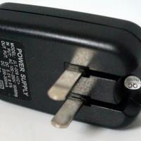 Adattatore da presa americana 100V-250V a USB 5V
