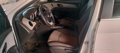 Chevrolet cruz LT 