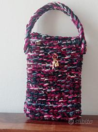 Borsa a uncinetto di lana fatta a mano 