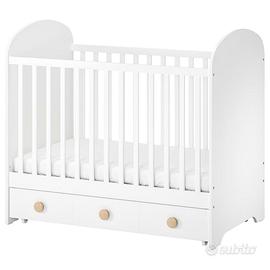 lettino per bambini con cassetti