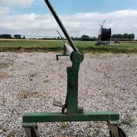 Carrello alza e svolgi rotoli