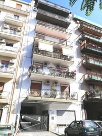 4 LOCALI A PALERMO