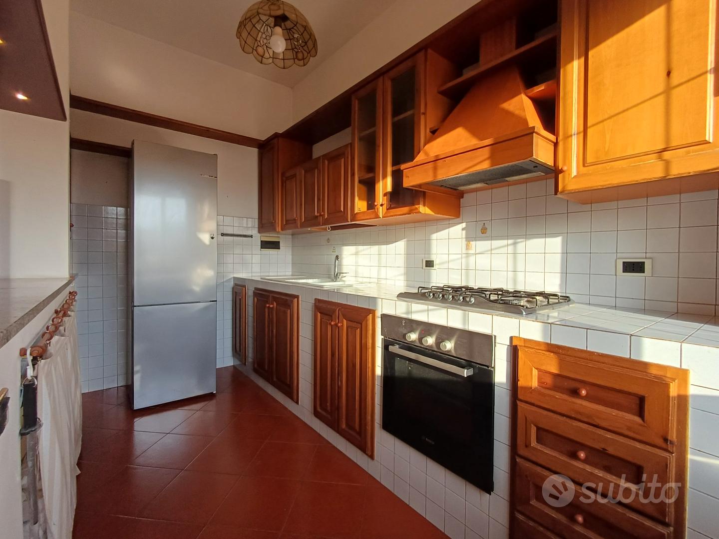 Ampio appartamento con terrazzo - Vista 2