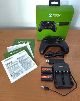Controller Xbox+Adattatore Wireless+kit batterie