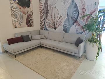 Divano ad angolo con penisola LeComfort mod. Tidy