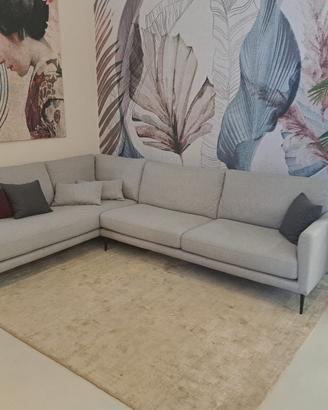 Divano ad angolo con penisola LeComfort mod. Tidy