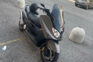 Yamaha T Max - 2005
