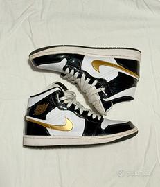 Nike Air Jordan 1 Mid Patent Black White Gold