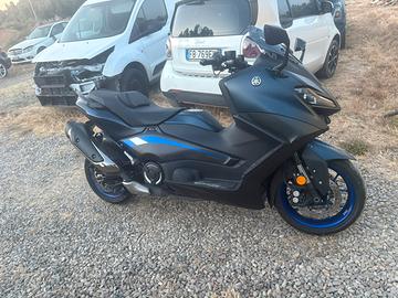 Tmax 560
