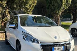 Peugeot 208 1.6 BlueHDi (2016) –  124.000 km!