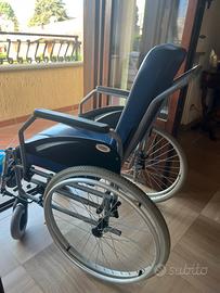 Sedia a rotelle comoda