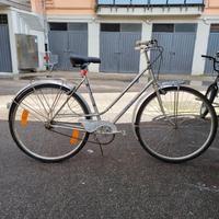 due biciclette d'epoca 