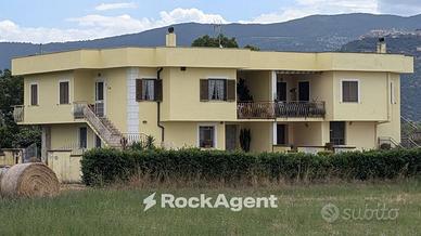 PRIVERNO (LT) PORZIONE DI BIFAMILIARE MQ 120 GARAG