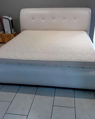 Letto matrimoniale