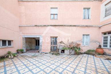 Grande fabbricato in centro a Quartu