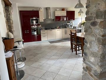 Casa libera su 3 lati rif. pa154538