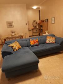 Divano ad angolo trasformabile in un comodo letto