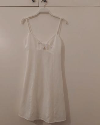 VESTITO BIANCO BERSHKA NUOVO MAI USATO con cartell