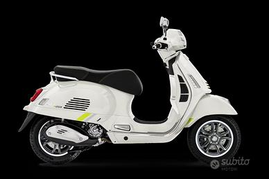 Piaggio Vespa 310 GTS Super Tech