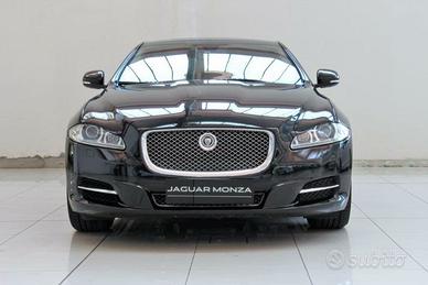 Jaguar XJLW 3000v6