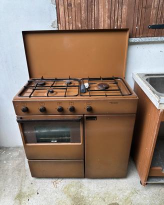 Cucina a Gas e cucina a legna