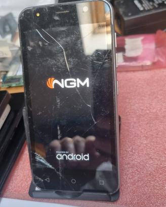 *9820N-smartphone NGM Dynamic E451 Dual Sim