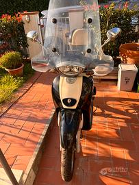 Aprilia scarabeo 100 cc 4 tempi