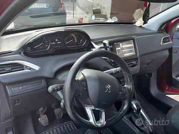 Peugeot 208 HDI 2012