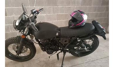 moto scrambler 250