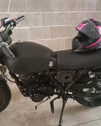 moto scrambler 250