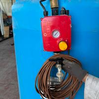 Cisterna acqua con pompa e regolatore pressione