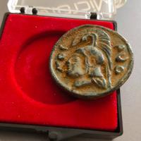 Riproduzione antica moneta greca 