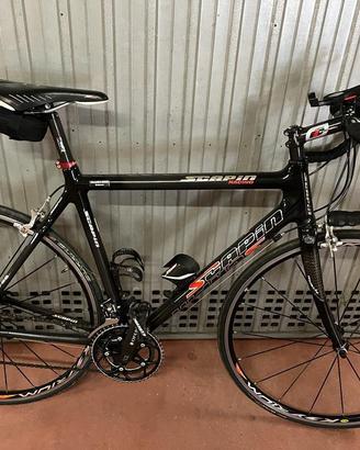 Bici da corsa in carbonio