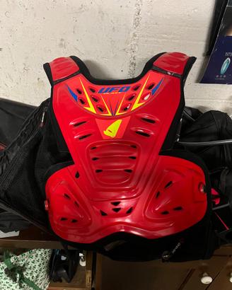 pettorina ufo plast rossa