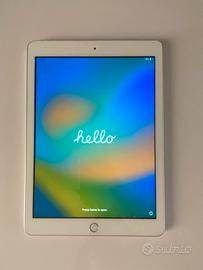 iPad Apple 5ª generazione 32 GB Wi-Fi (A1822)