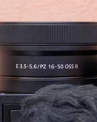 Sony 16-50mm f/3.5-5.6 OSS II E-Mount
