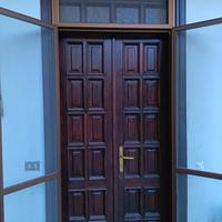 portone in legno