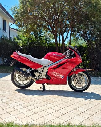 Honda VFR 750 RC36 (1990) 
