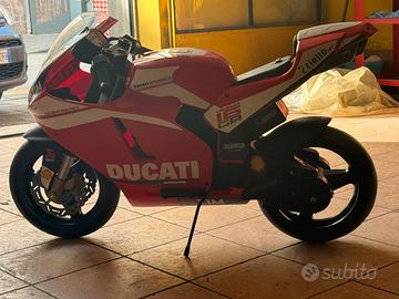 Ducati Desmosedici GP  Peg - Perego elettrica