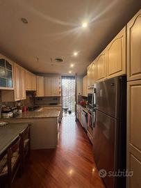 Ampia cucina classica Country / Shabby Chic